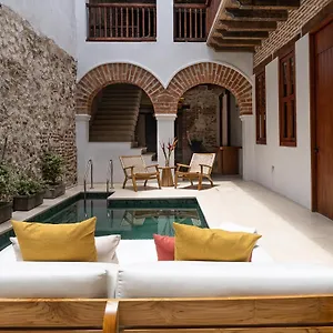 Voila Getsemani Hotel
